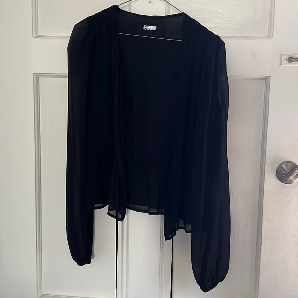 Black low cut reformation top